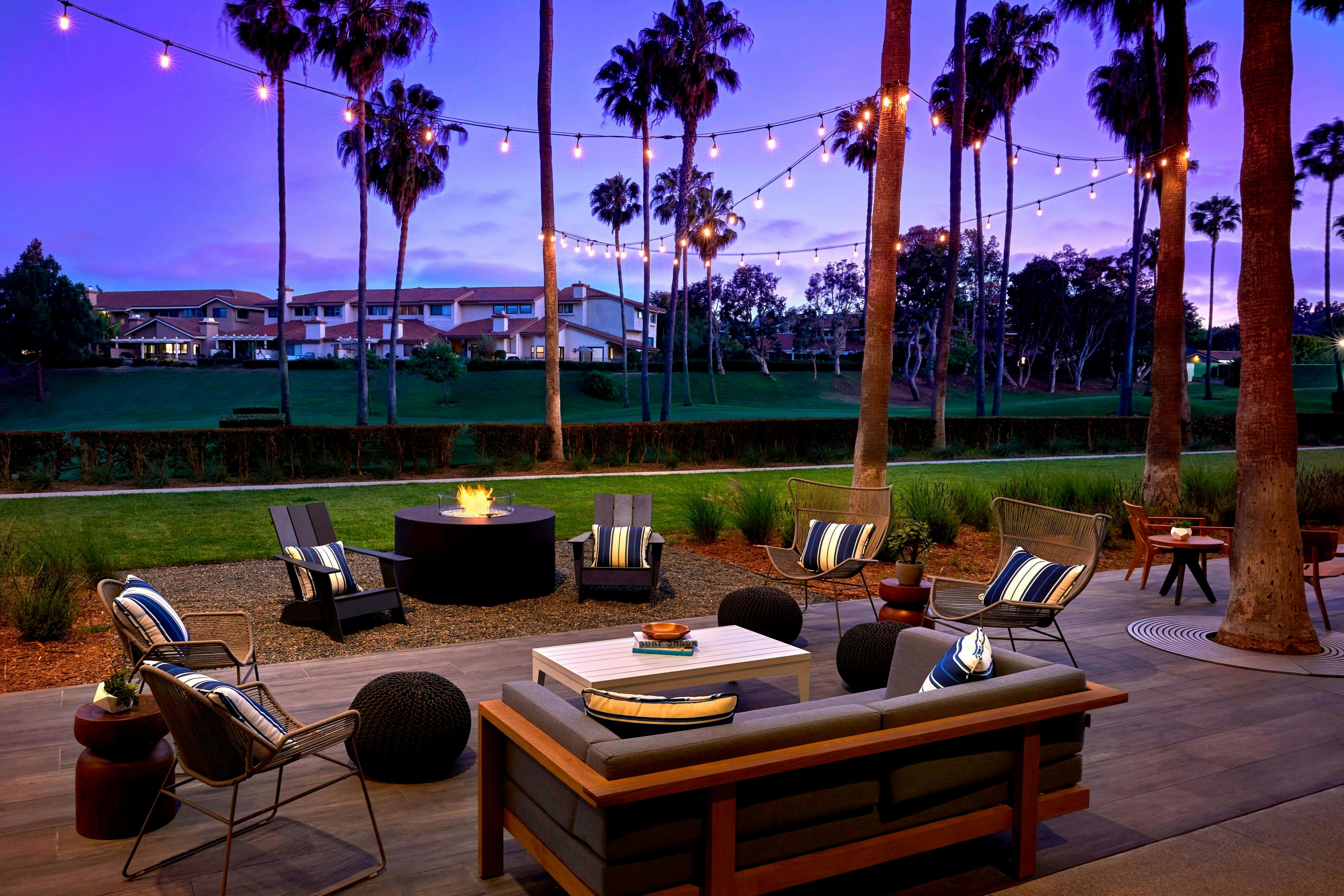 Westdrift Manhattan Beach, Autograph Collection 19/43