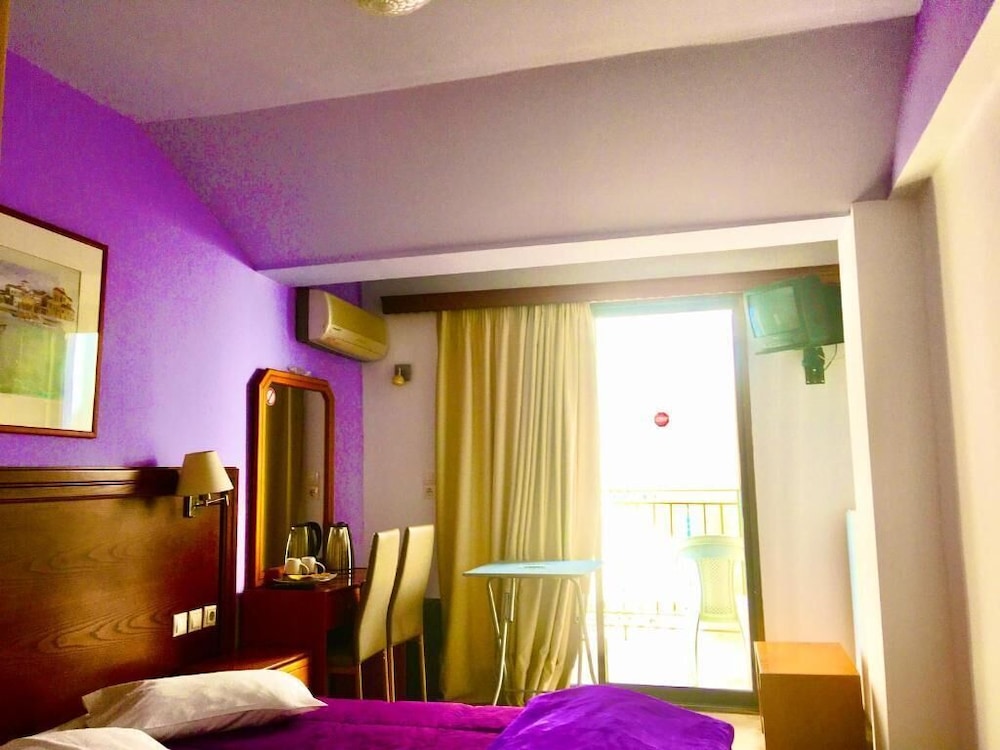 Aiolos Hotel 17/42