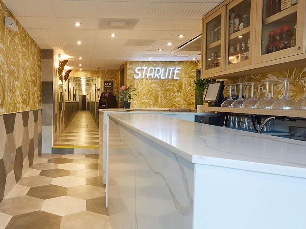 STARLITE HOTEL 8/50