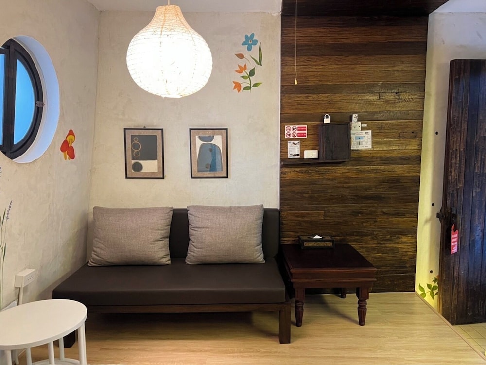 Mo Rooms 32/50