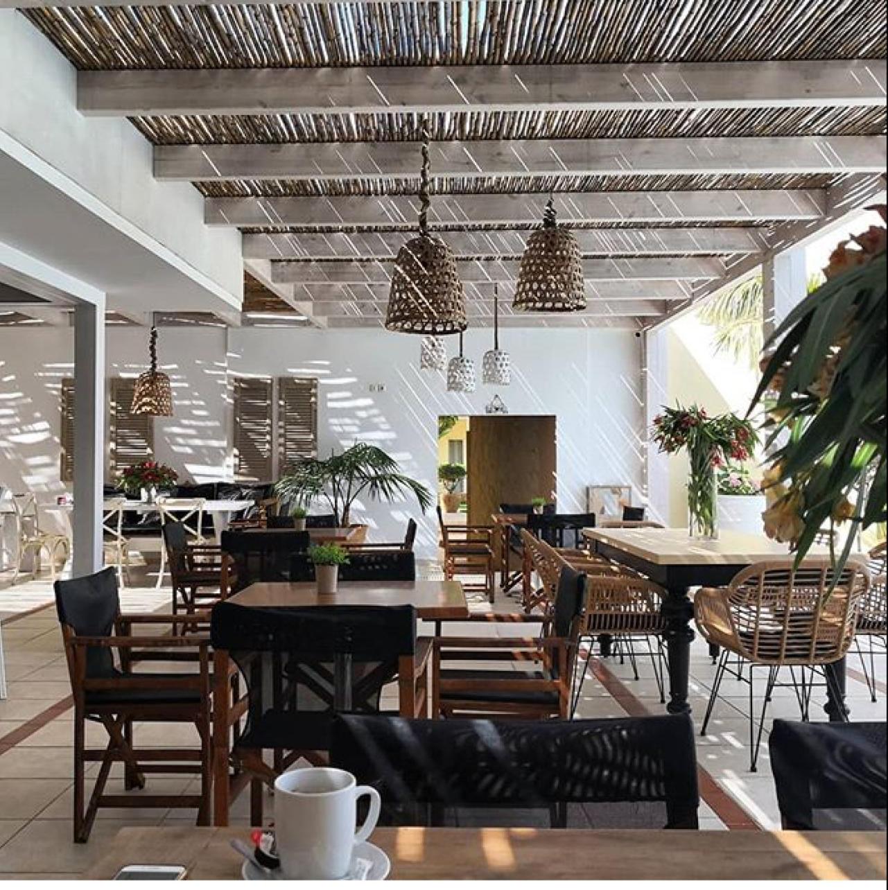 Danaides Hotel 33/47