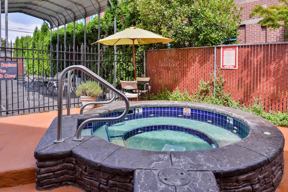 Campus Inn & Suites Eugene Downtown 50/57