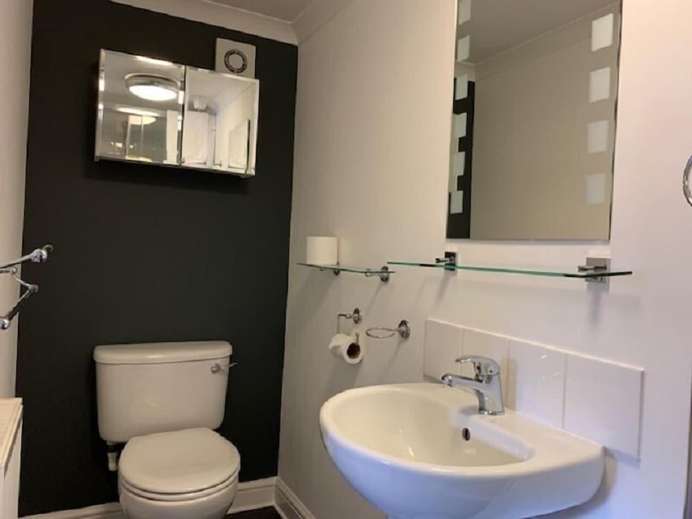 The Silverton Inn - B&B 29/30