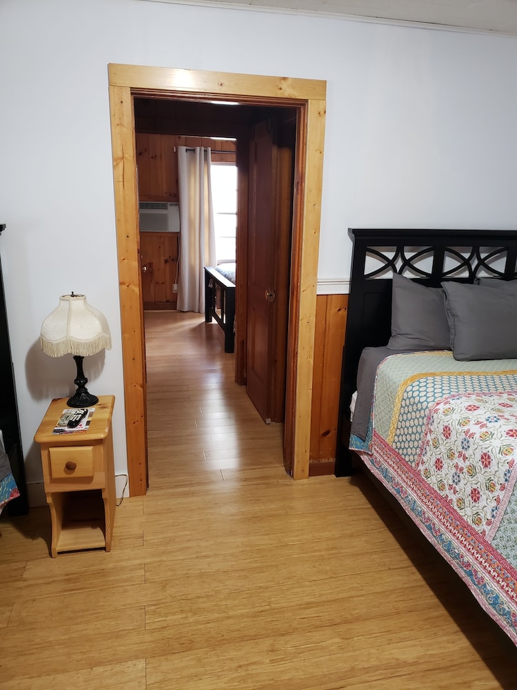 Marshall's Creek Rest Motel 20/71