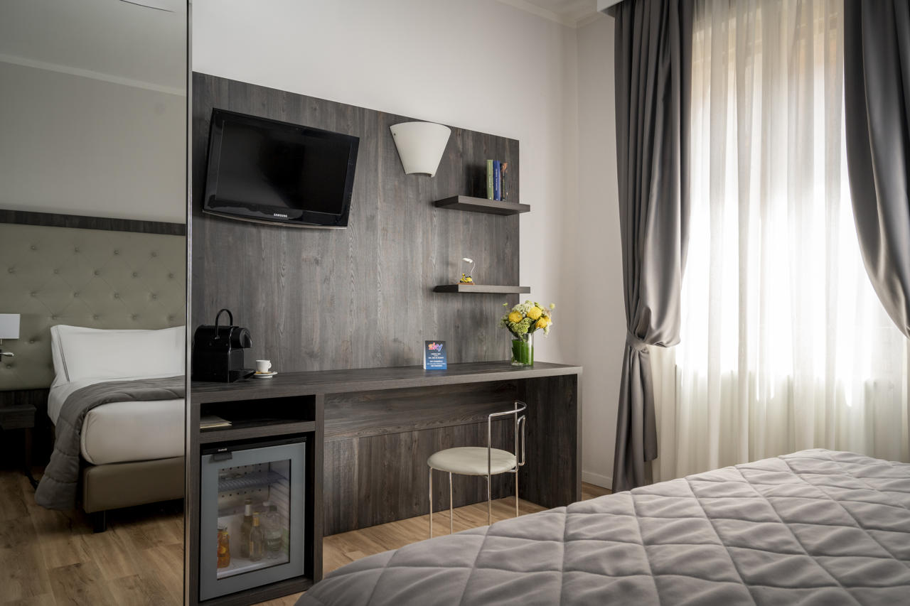 Hotel Re Enzo 78/102