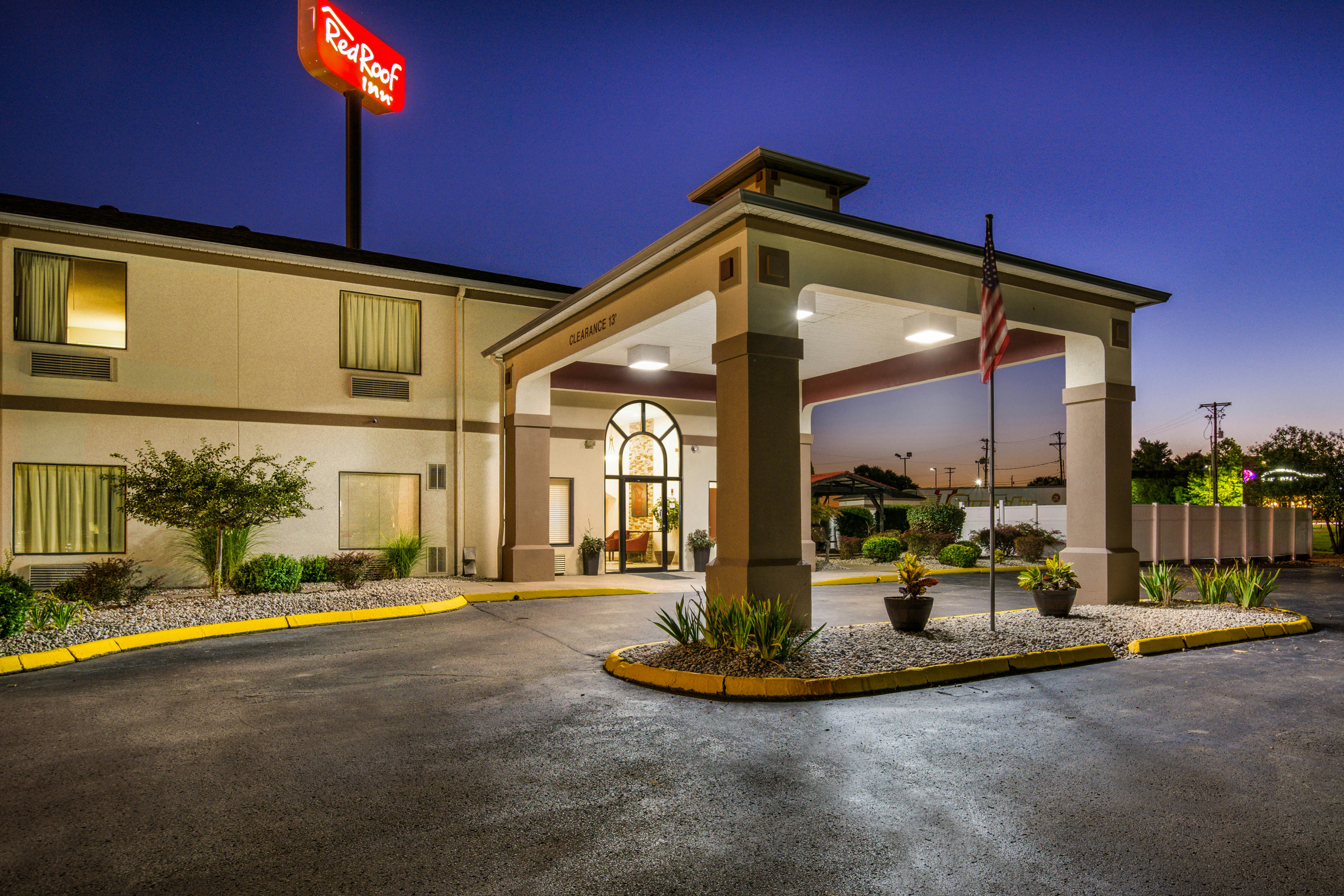 Red Roof Inn Carrollton 42/43