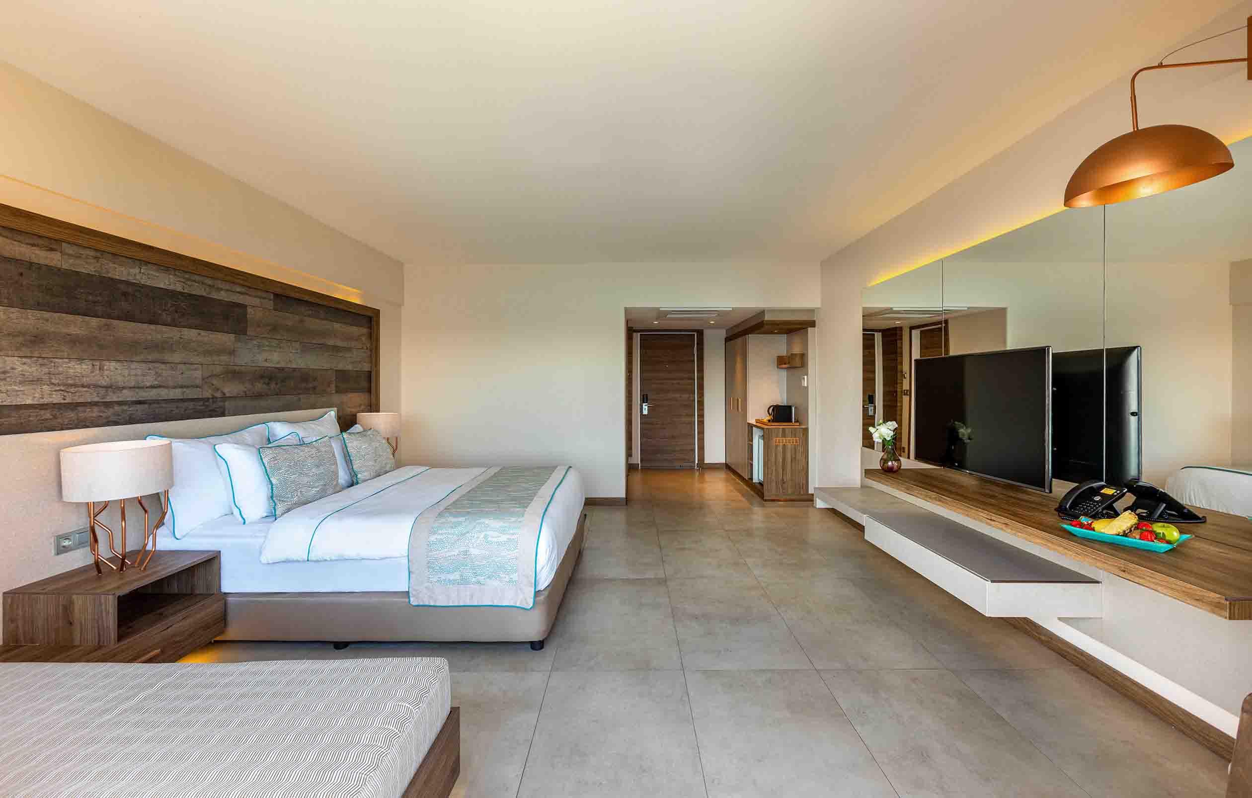 SUPERIOR SIDE SEA VIEW ROOM