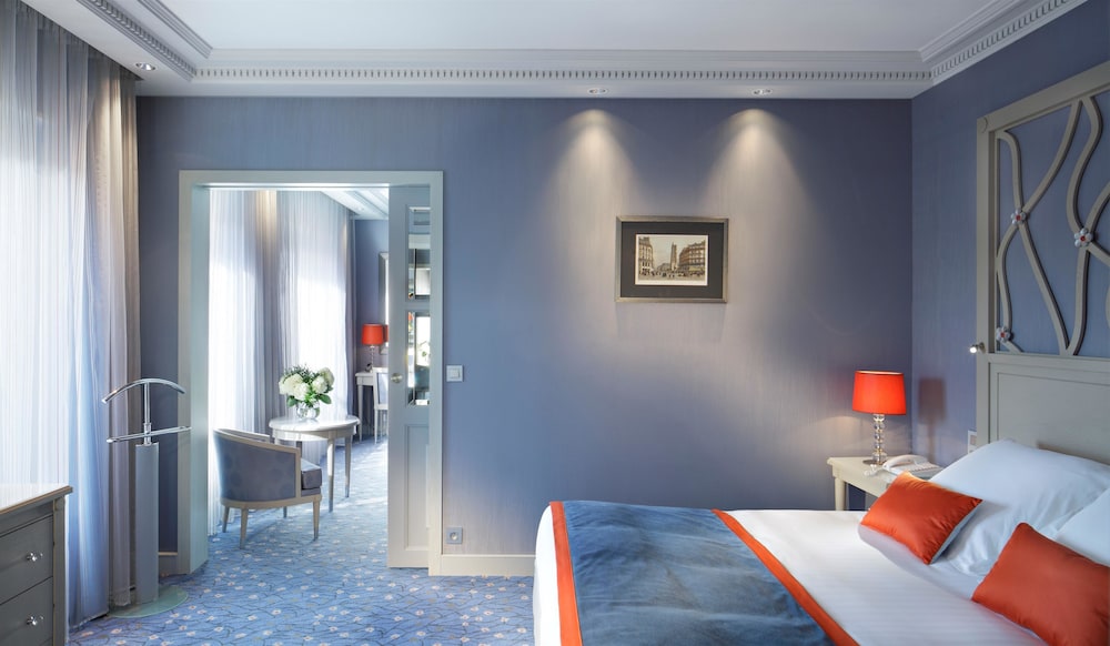 Hotel Rochester Champs-Elysees 17/68