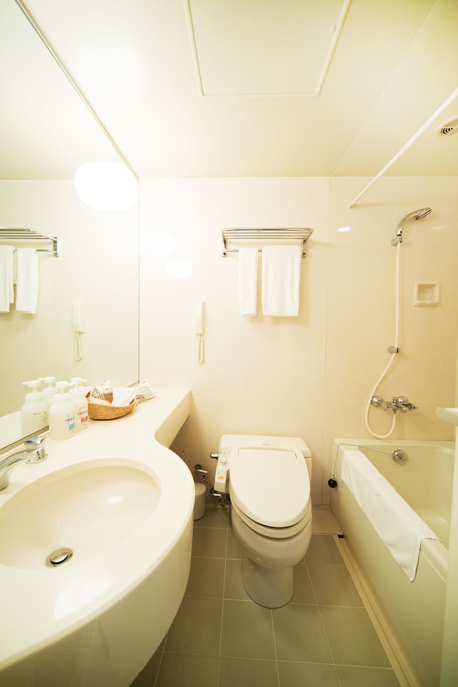 Rembrandt Hotel Ebina 47/49