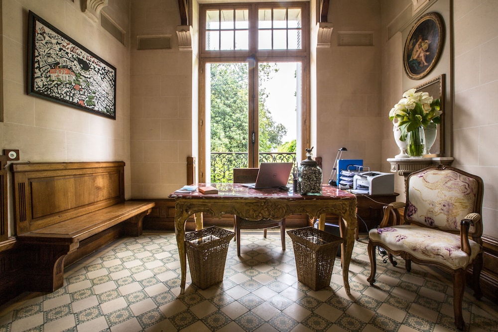 Chateau Du Clair De Lune 27/50