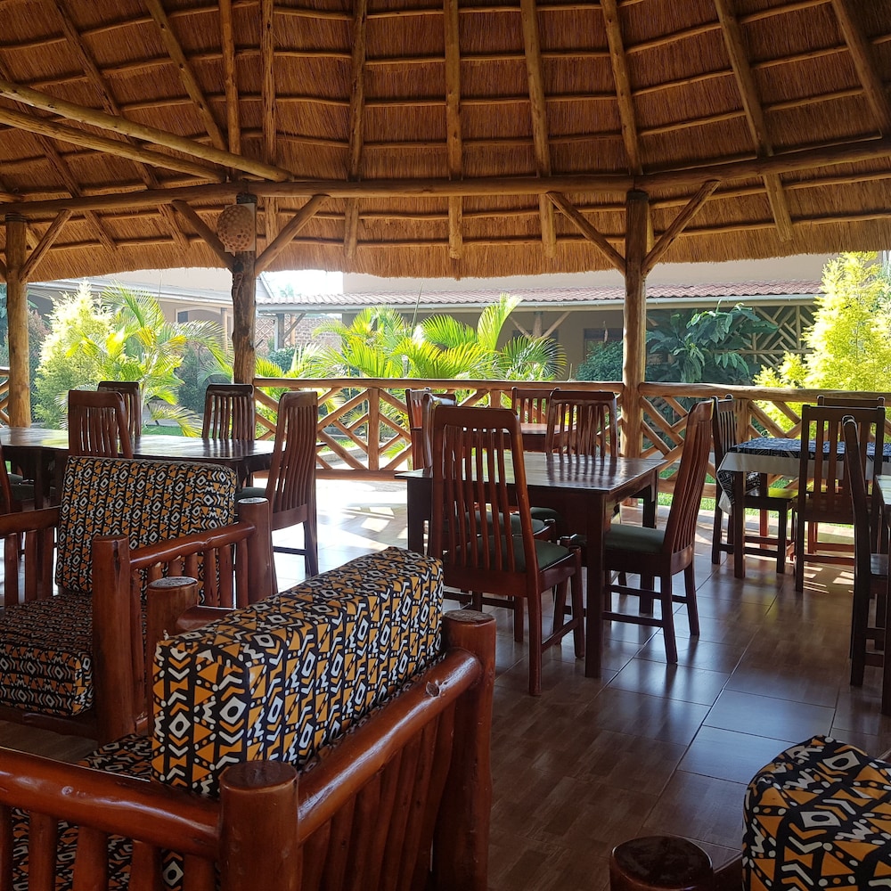 African Roots Guesthouse 23/47