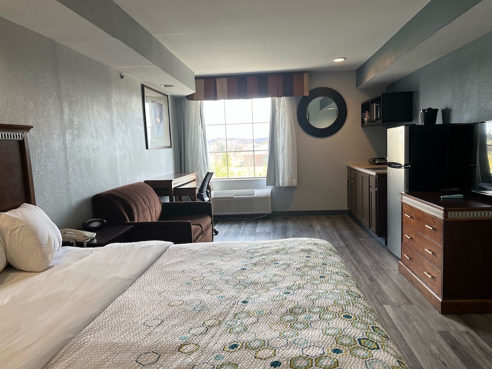 Suite, King Bed, Kitchenette