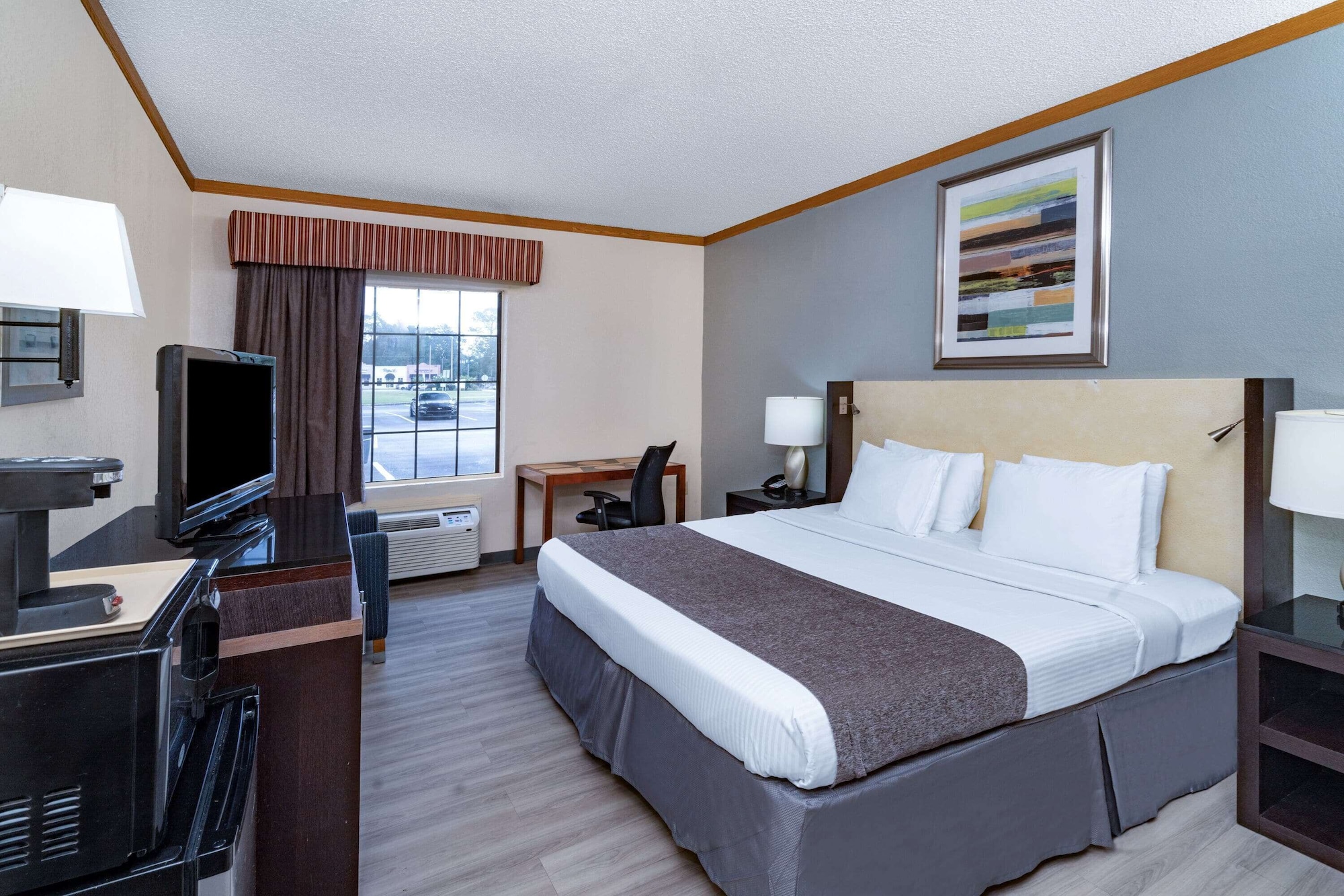 غرفة بسرير كينج لذوي الإعاقة