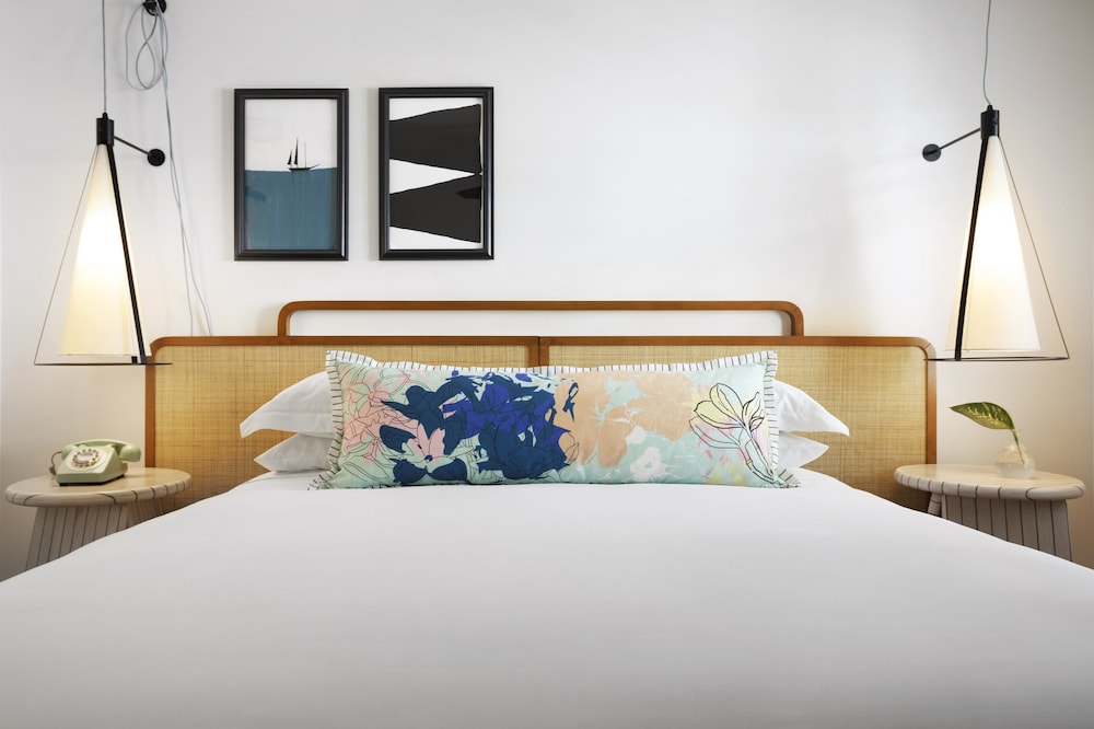 Lighthouse Hotel - Key West Historic Inns 50/59