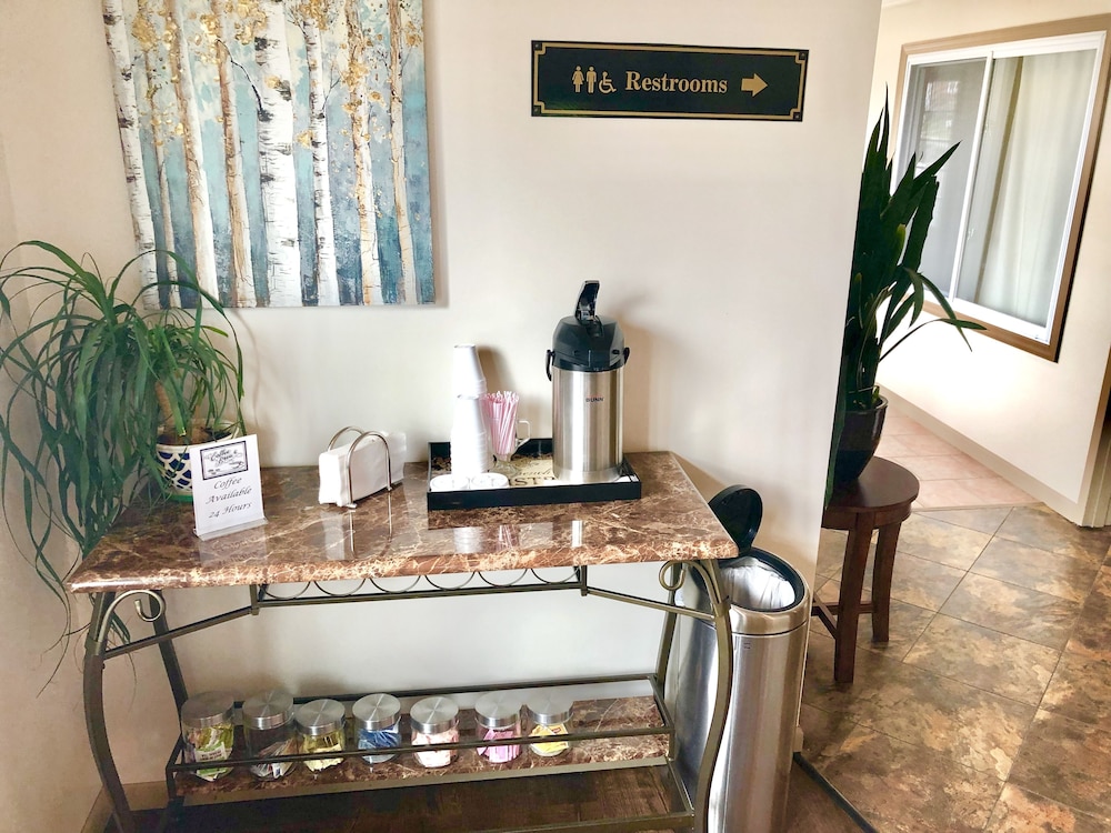 The Bicentennial Inn 38/60