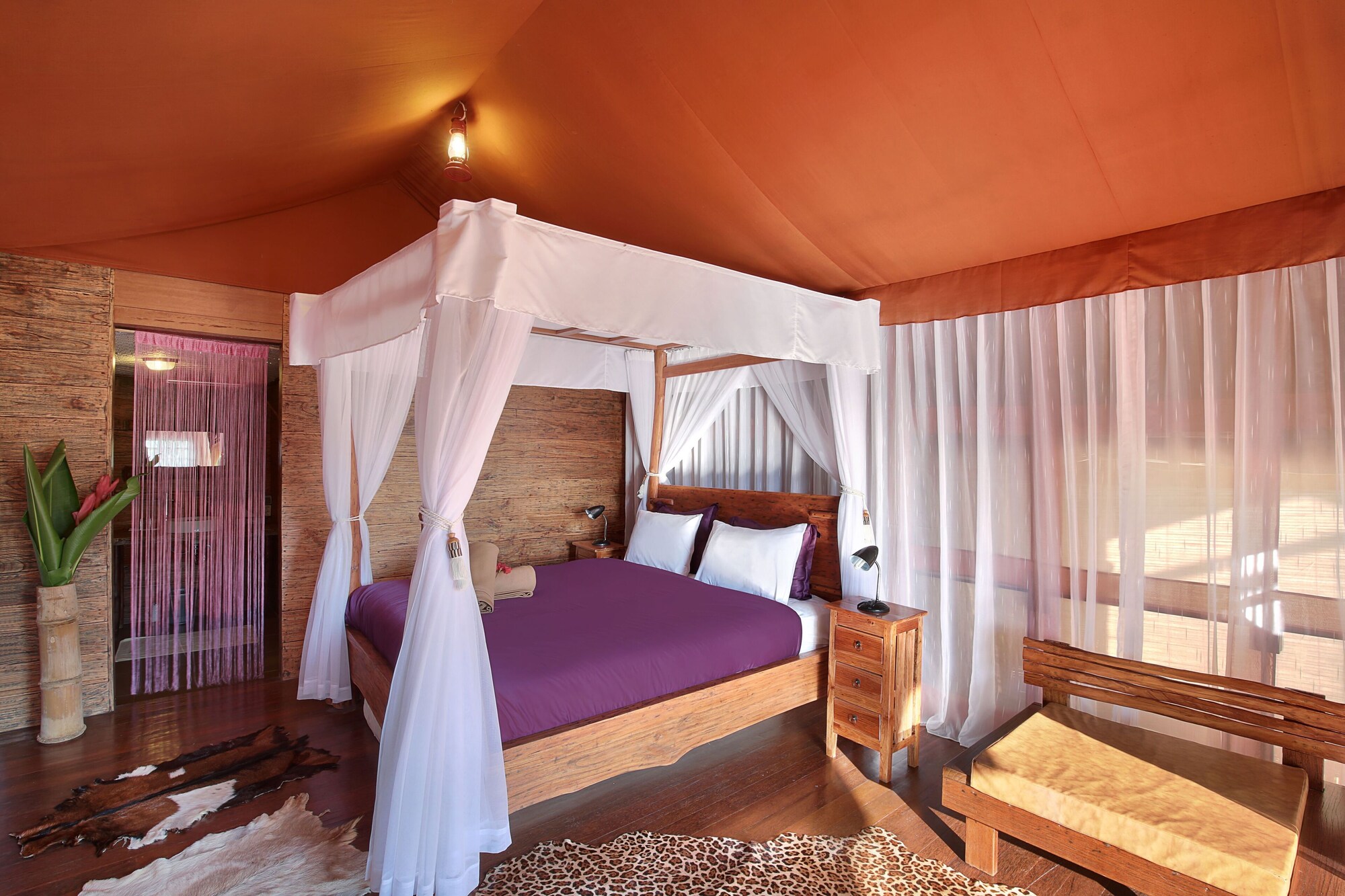 DELUXE, TENT