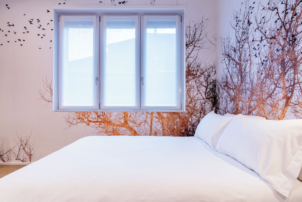 easyhomes - City Centre Suites 16/50