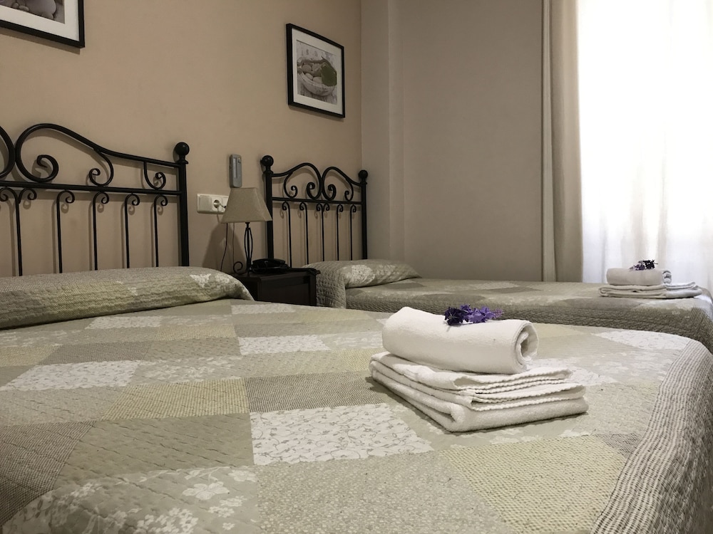 Hostal El Pilar 47/68