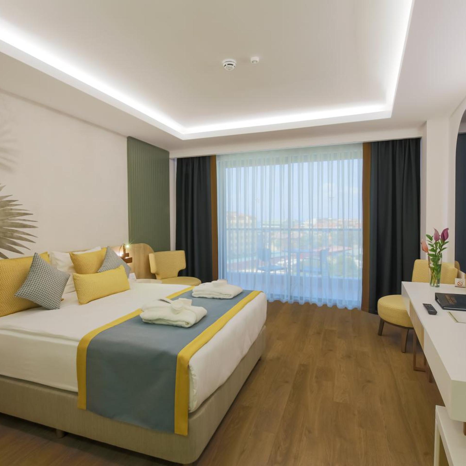 Standard, Double Bed, Land View
