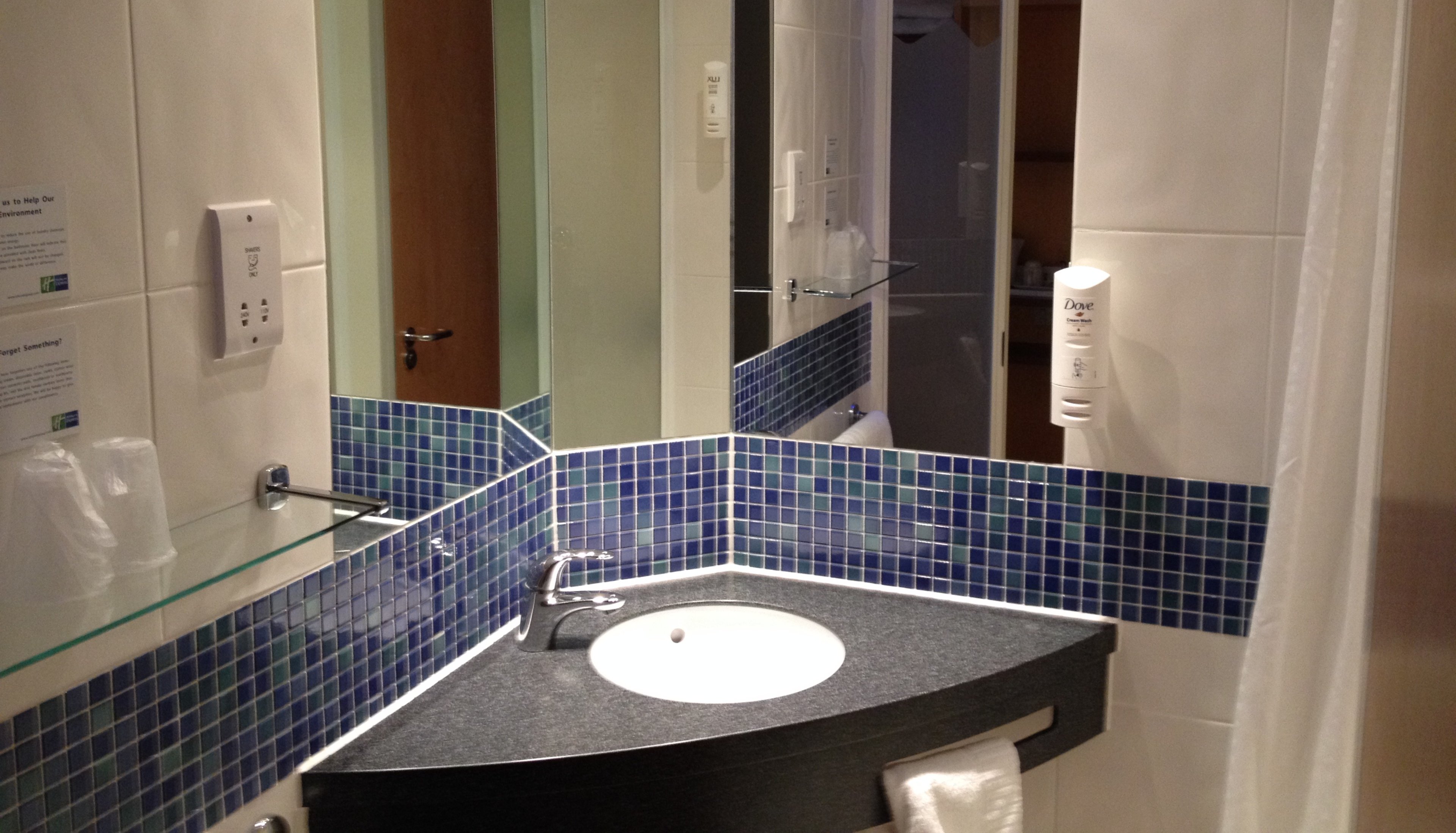 Holiday Inn Express London Epsom Downs 69/69