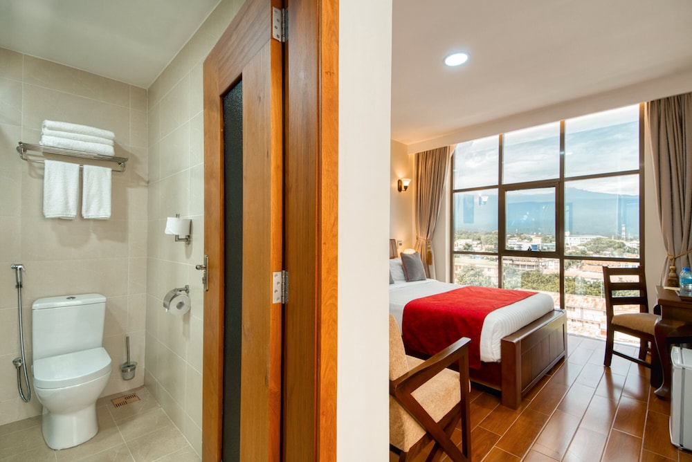 Kibo Moshi Palace Hotel 52/53