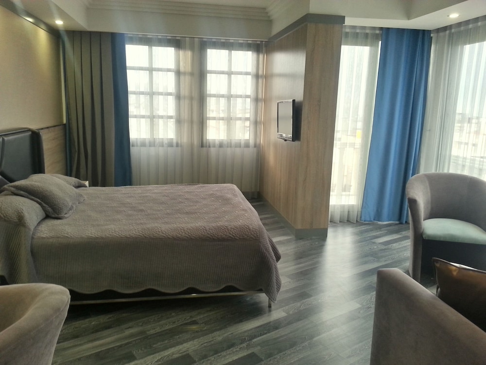 Hotel Marla 26/48