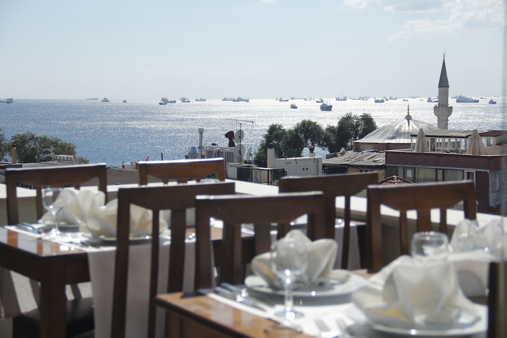 Erguvan Hotel 49/68