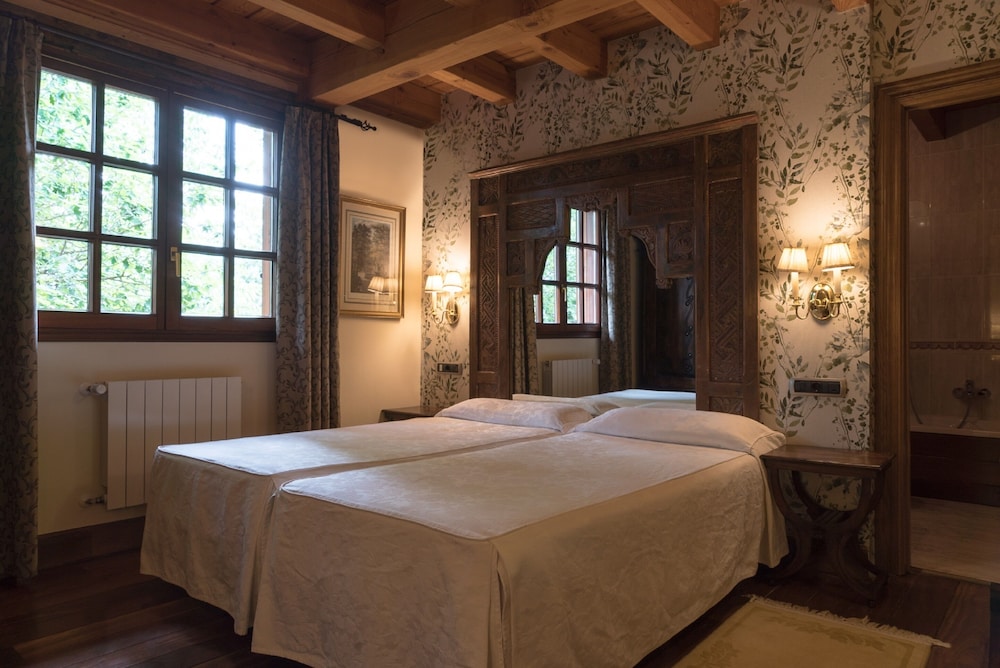 Hotel The Originals and Spa Etxegana 49/70