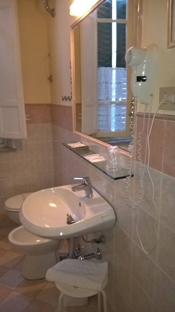 La Mimosa Bed And Breakfast 66/71