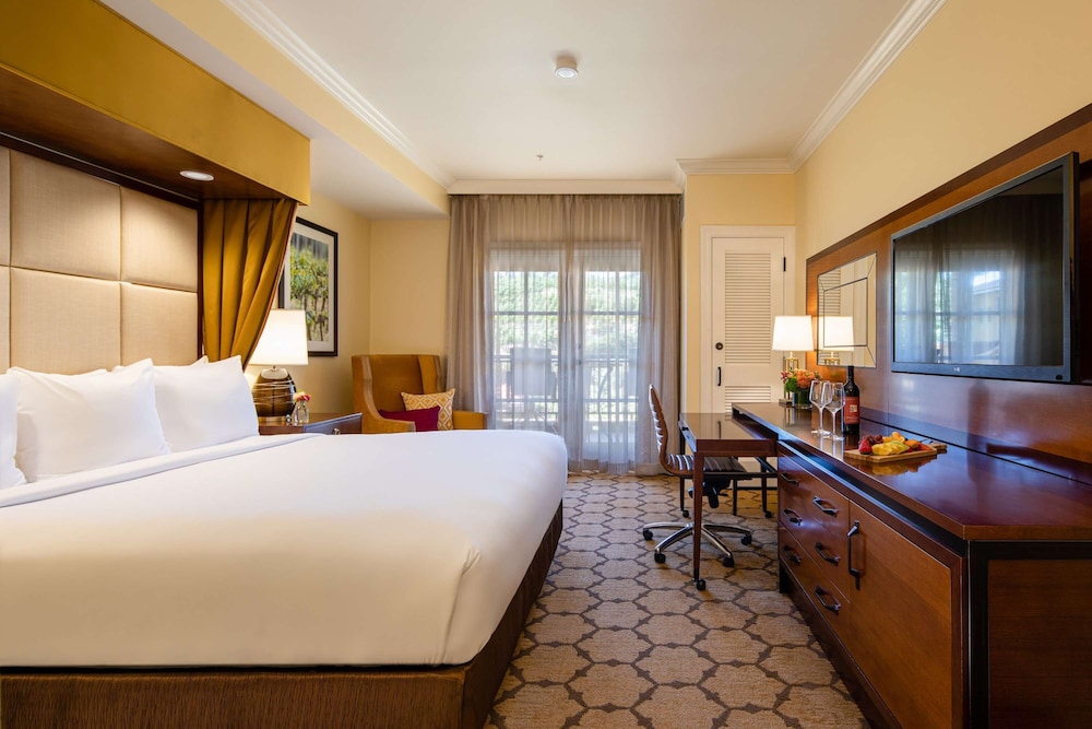 The Meritage Resort And Spa 33/41