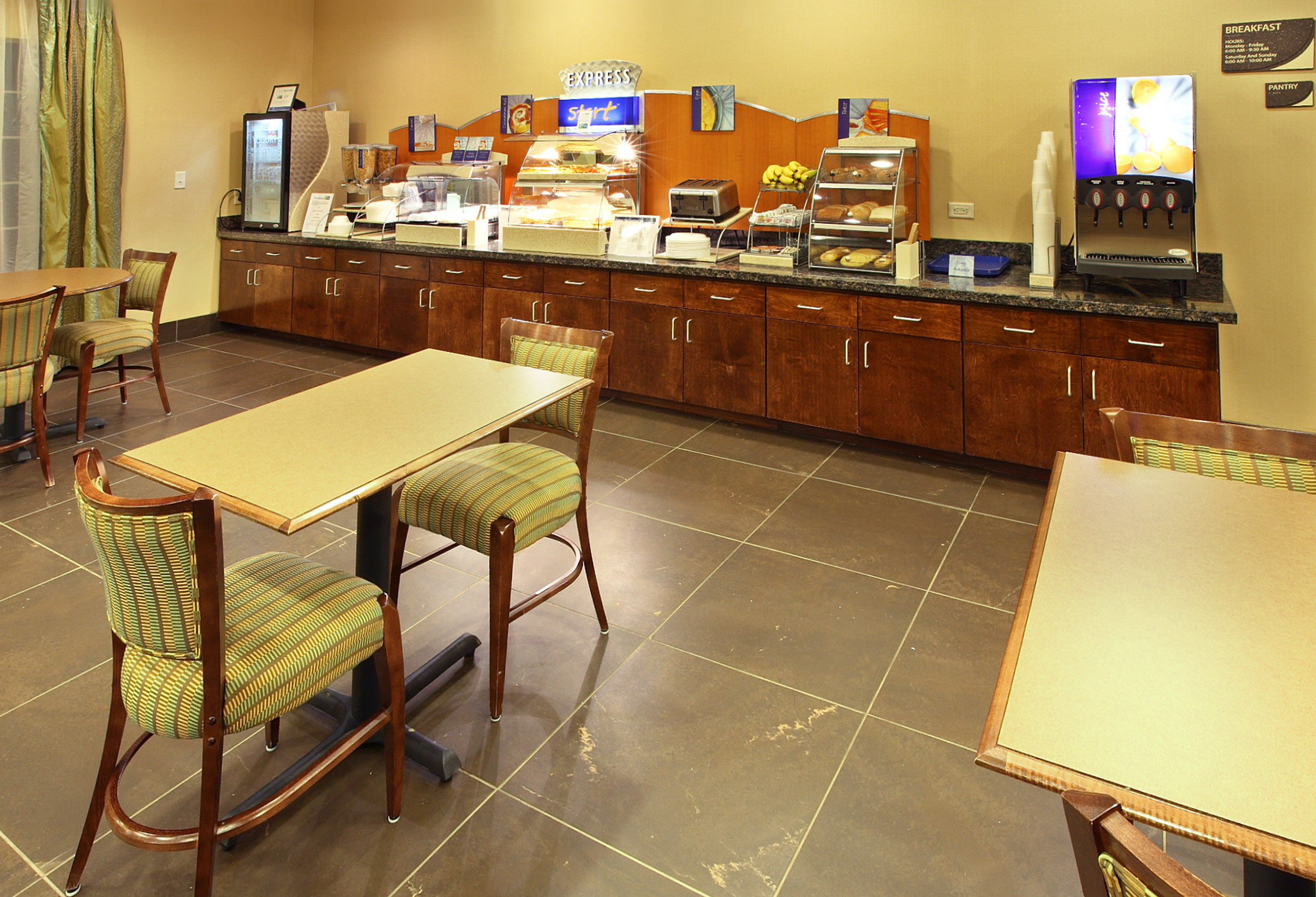 Holiday Inn Express Hotel And Suites Carthage 55/79