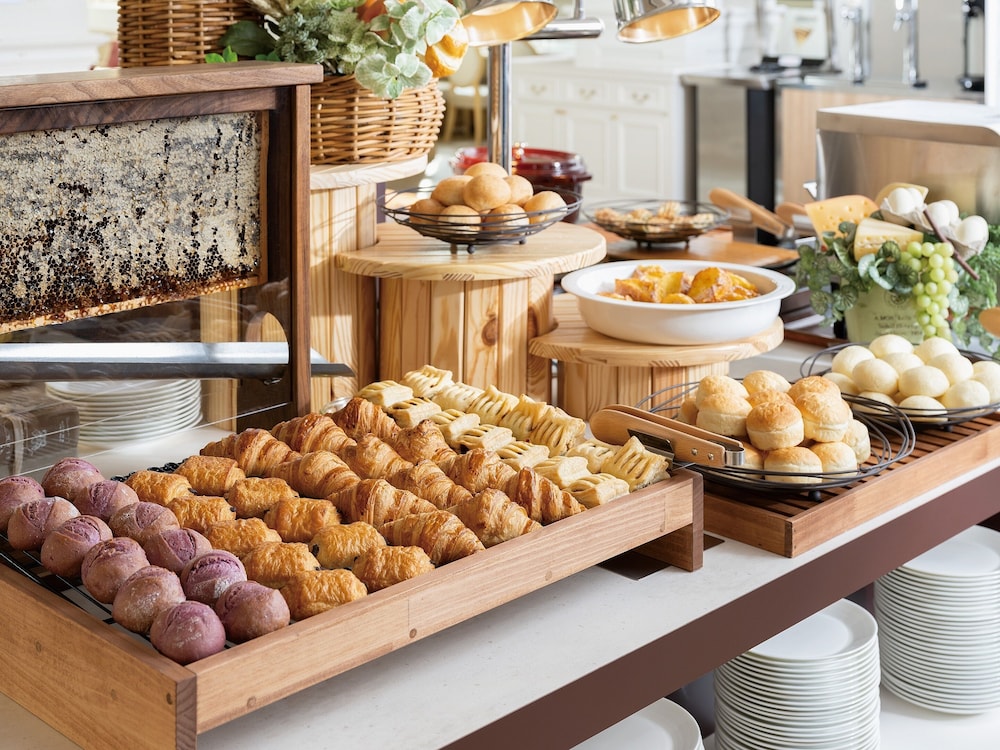 Takarazuka Hotel 23/49