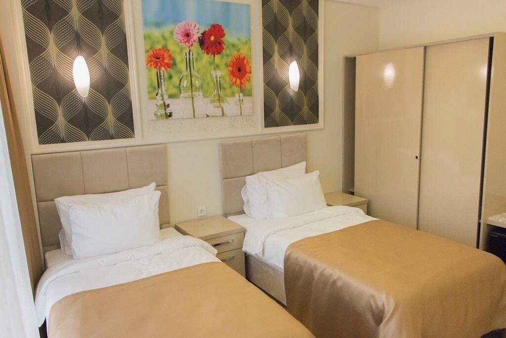 Goldhan Hotel 10/48