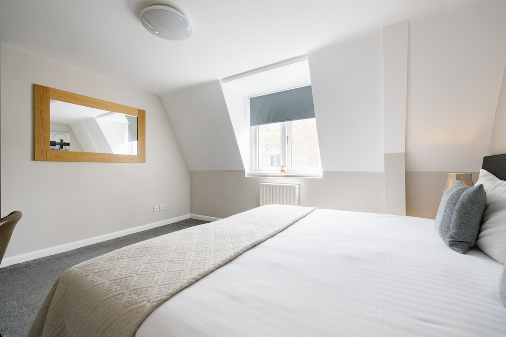 Cityspace Borough Hotel (ex. City Hotel London) 27/65