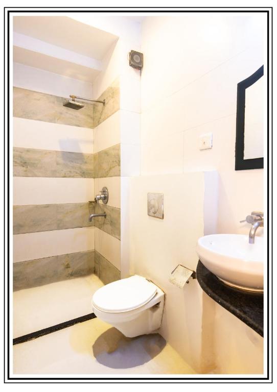 Oyo 3465 Hotel Pearl 46/50