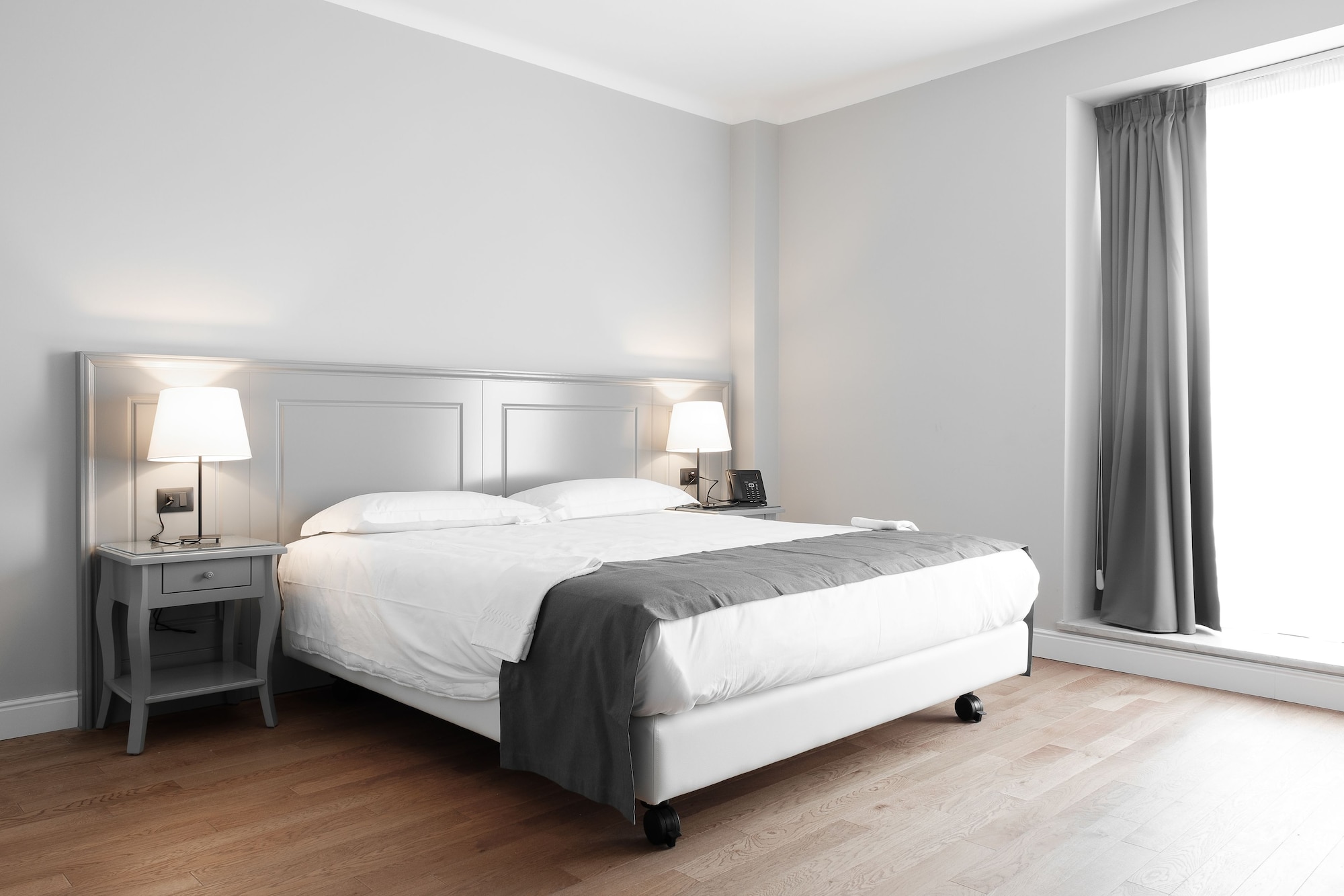 City, King Bed, Hotel De Ville 2/6