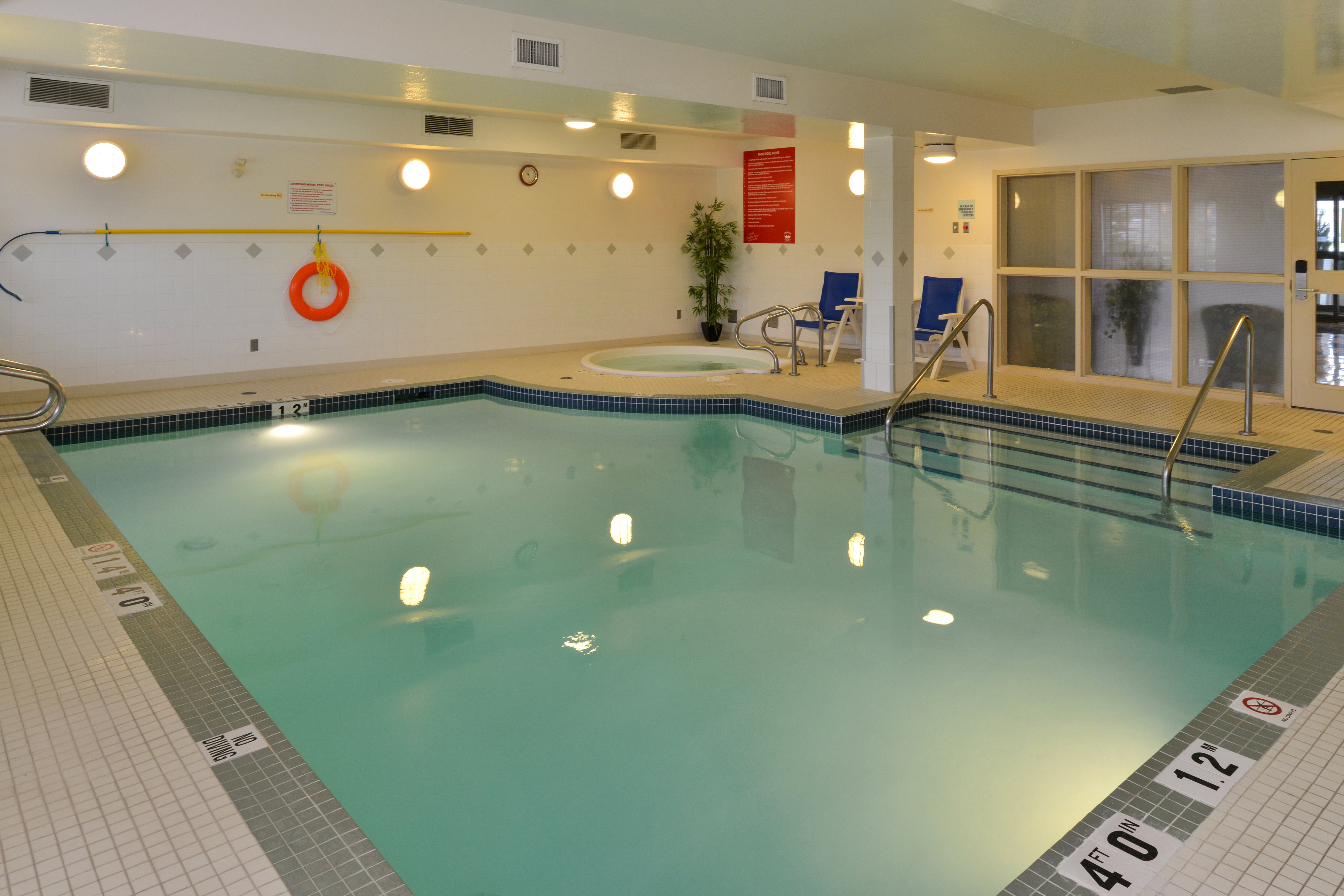 Holiday Inn Express And Suites Edmonton North 61/75