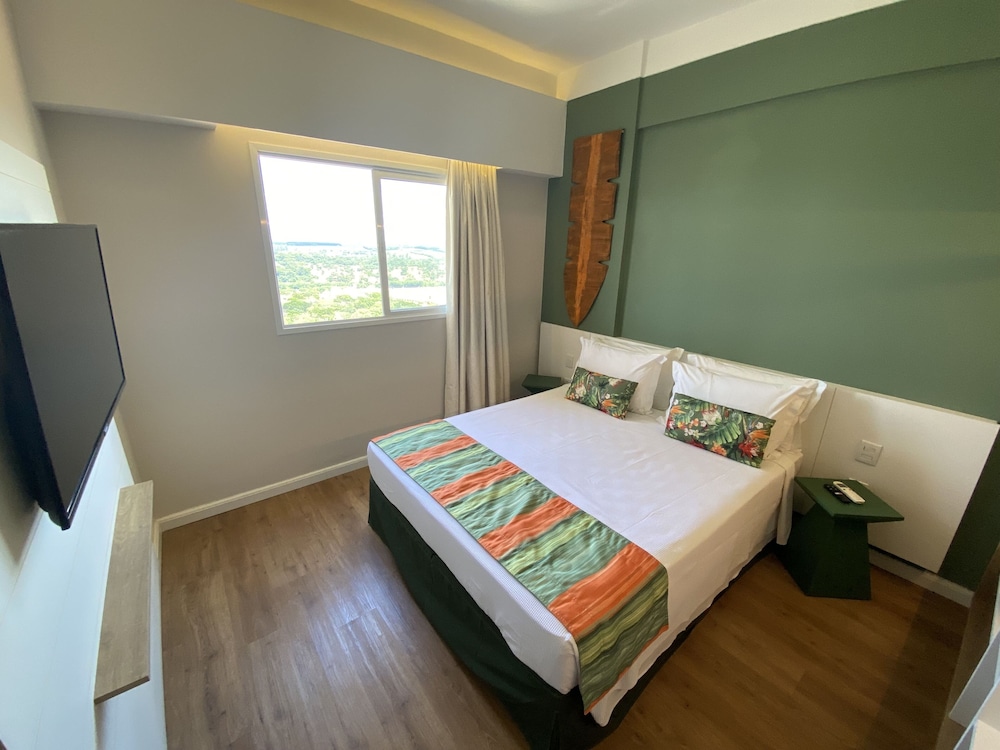 Hot Beach Suites 23/50