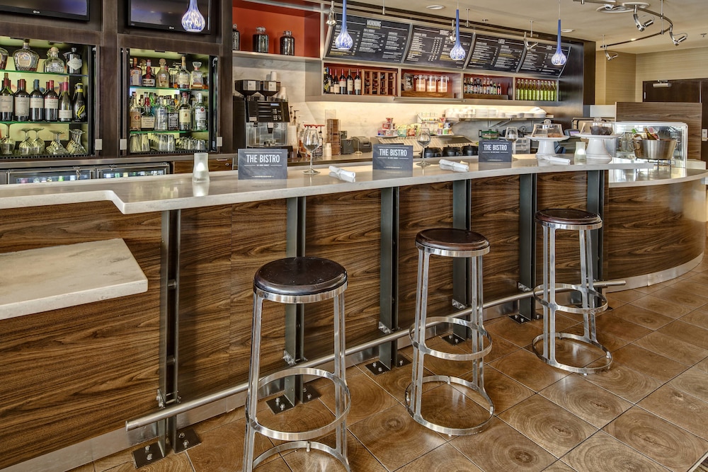 Courtyard By Marriott Midland 37/51