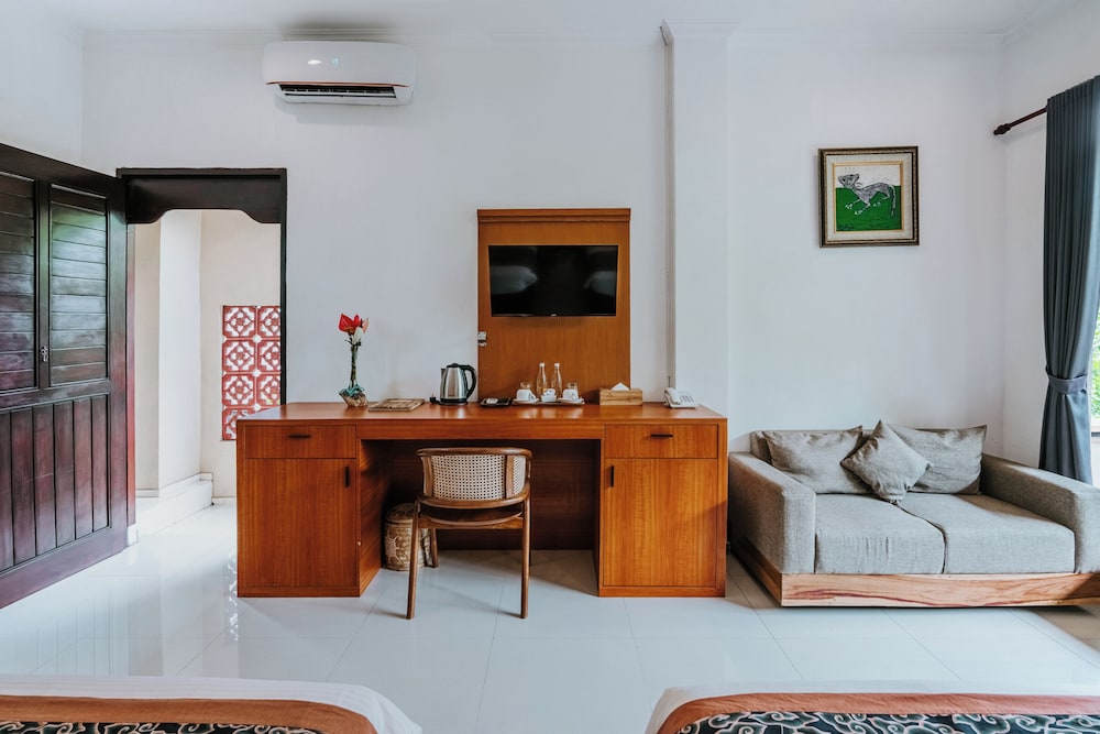 DEWANGGA BUNGALOW 54/71