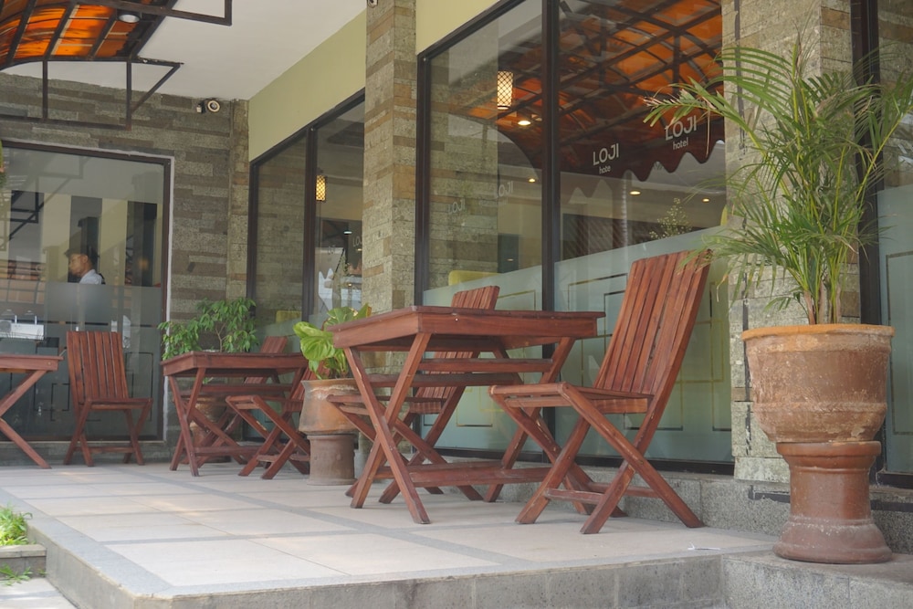 Loji Hotel Solo 39/64