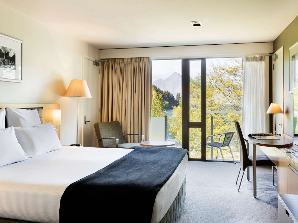 NOVOTEL QUEENSTOWN LAKESIDE 14/50