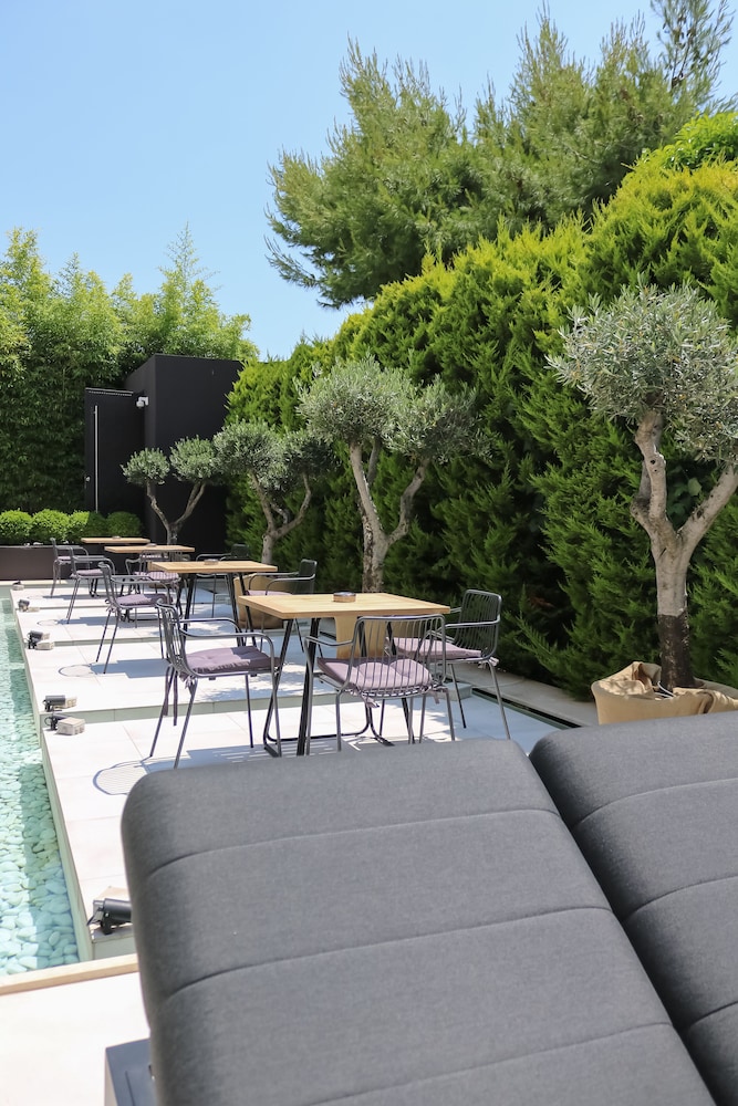 AZUR HOTEL 25/50