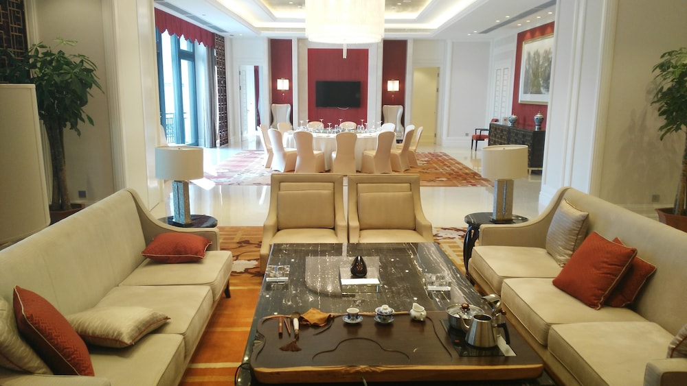 Fuzhou Jeurong Hotel 40/72