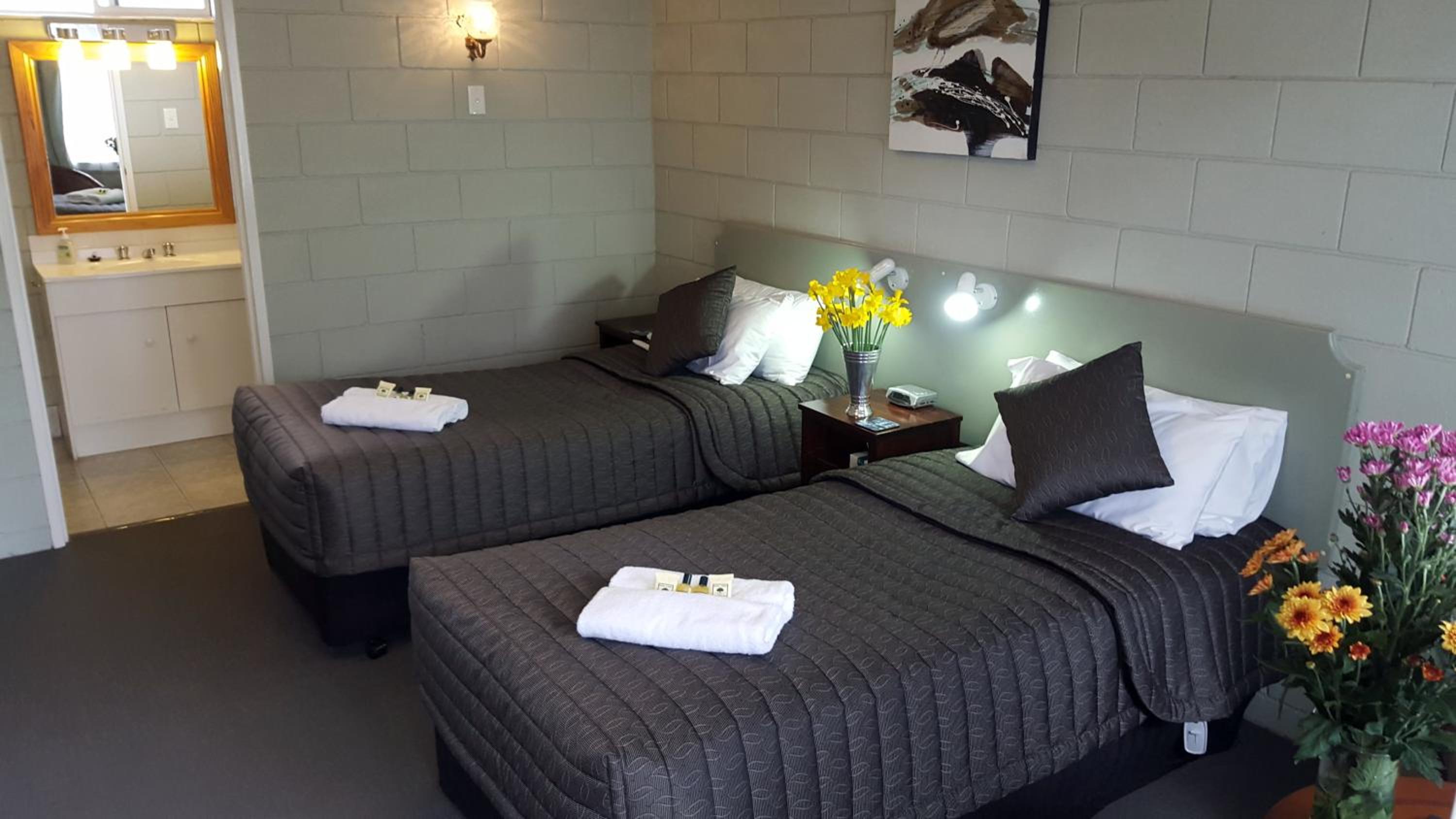 Standard, Twin Beds