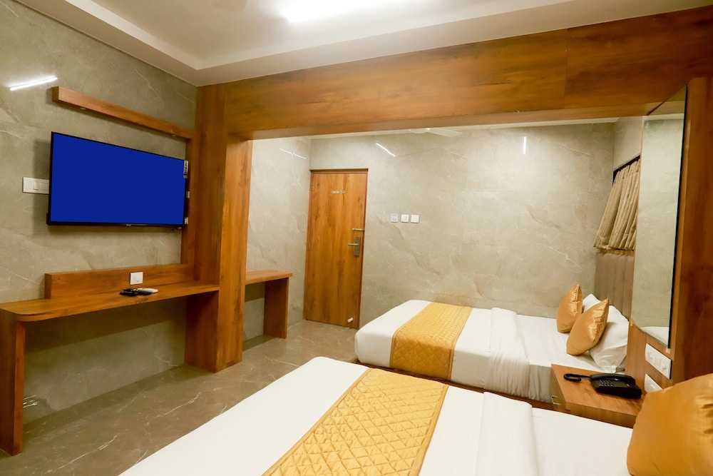 Hotel Karishma 18/26