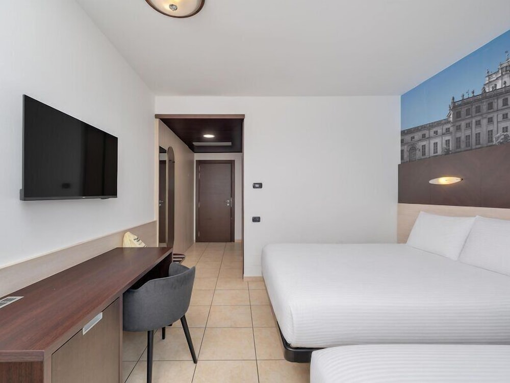 غرفة قياسية ثلاثية بسرير كوين وسرير فردي، B&B HOTEL Settimo Torinese 10/10