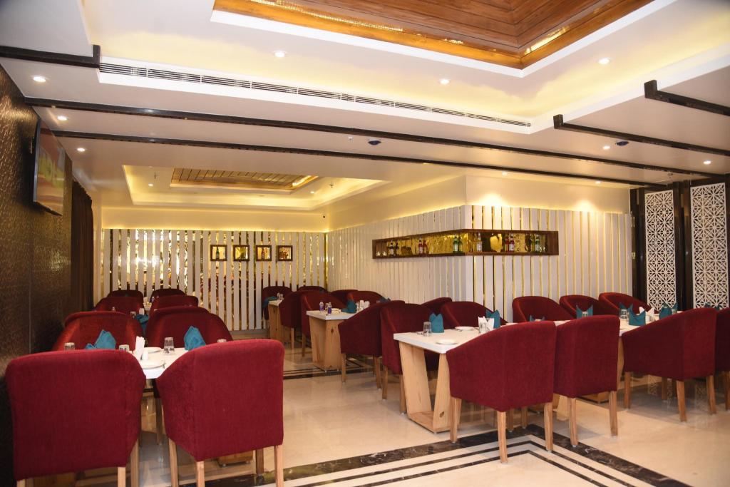 Mastiff Grand Regal Resort Arrah 40/42