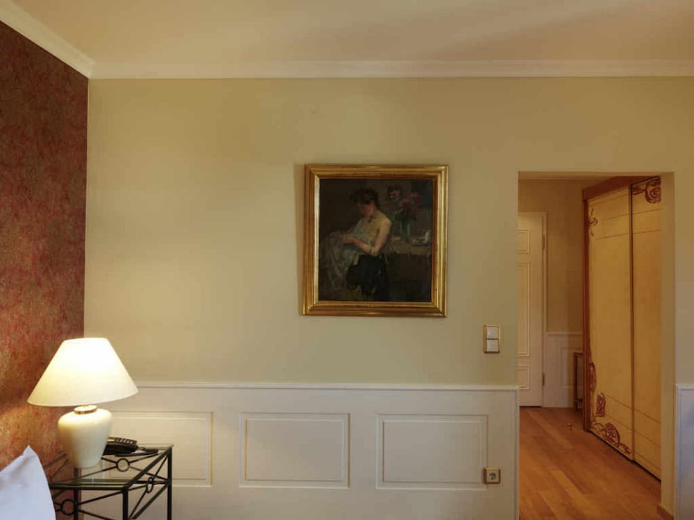 HOTEL SNORRENBURG 12/24