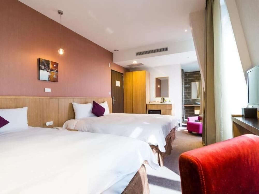 Elite, City, Quadruple, 2 Queen Beds